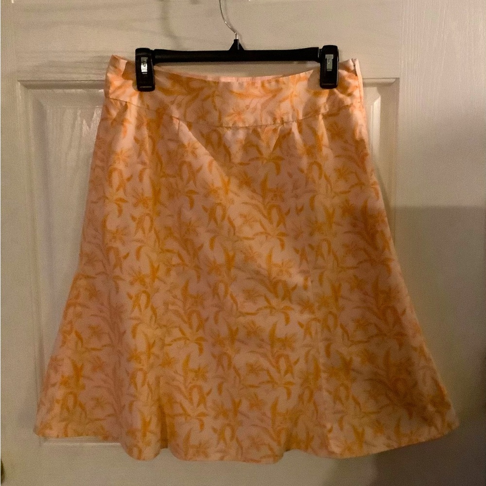 Gap brand coral/orange, with floral print, A line style mid skirt, size 6 - Picture 1 of 7